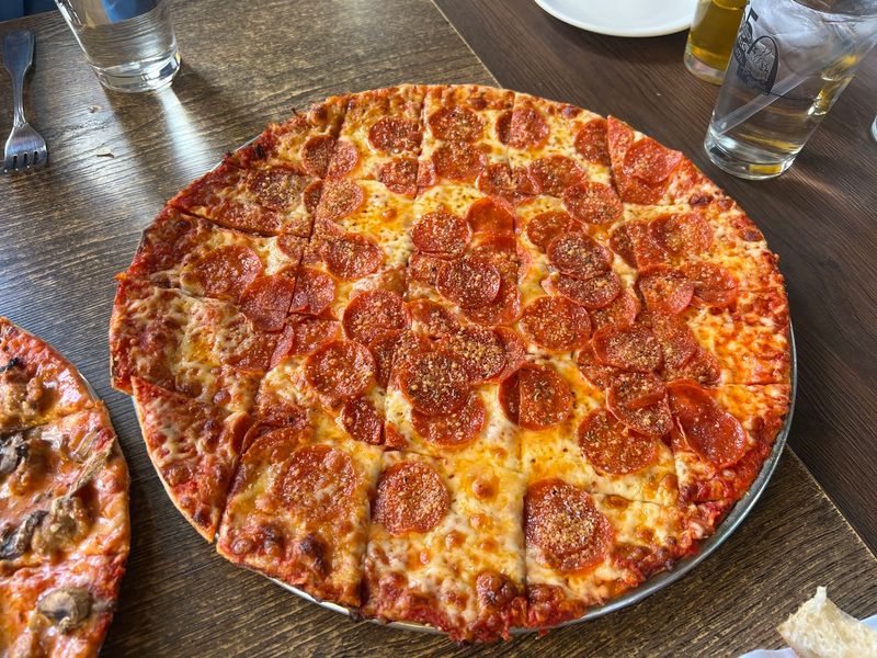 That Thin, Crispy St. Louis Style Pie