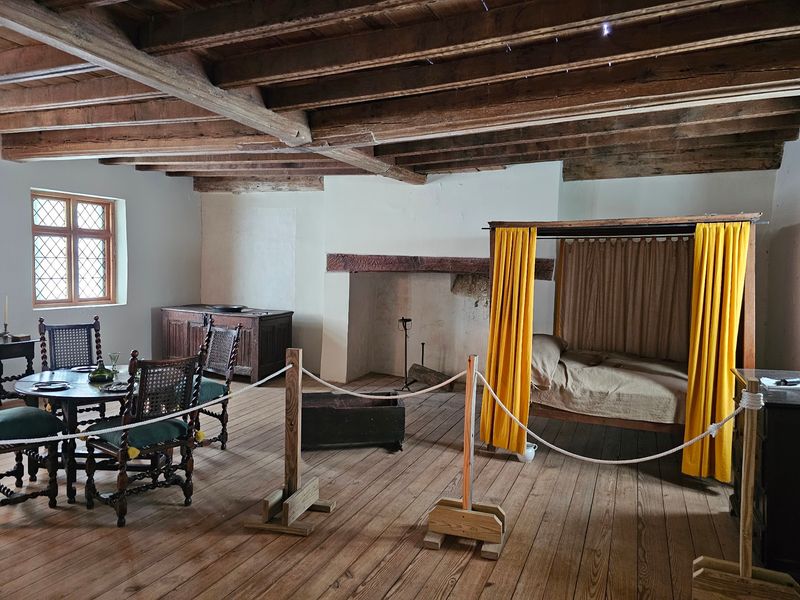 The Famous Rebel Never Actually Slept Here