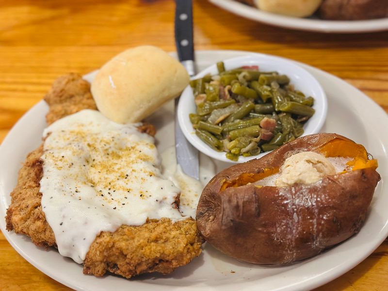 The Hoss-Sized Chicken Fried Steak Is The Main Event
