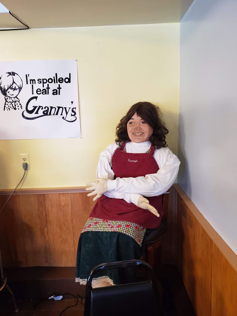 The Most Famous Granny In The Room Never Takes Your Order The Most Famous Granny In The Room Never Takes Your Order