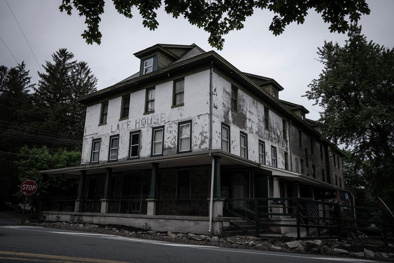 The Old Hotel Is the Star of the Show