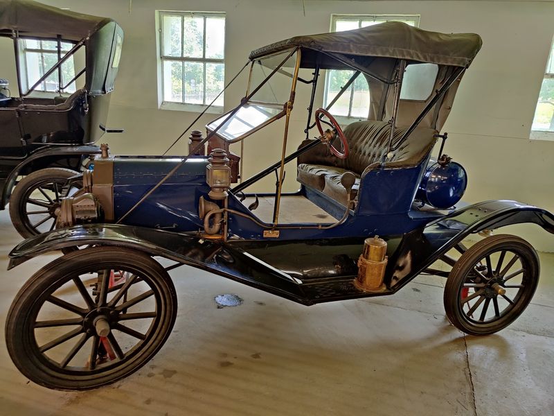 These Old Cars Never Got A Makeover, And That's The Charm These Old Cars Never Got A Makeover, And That's The Charm