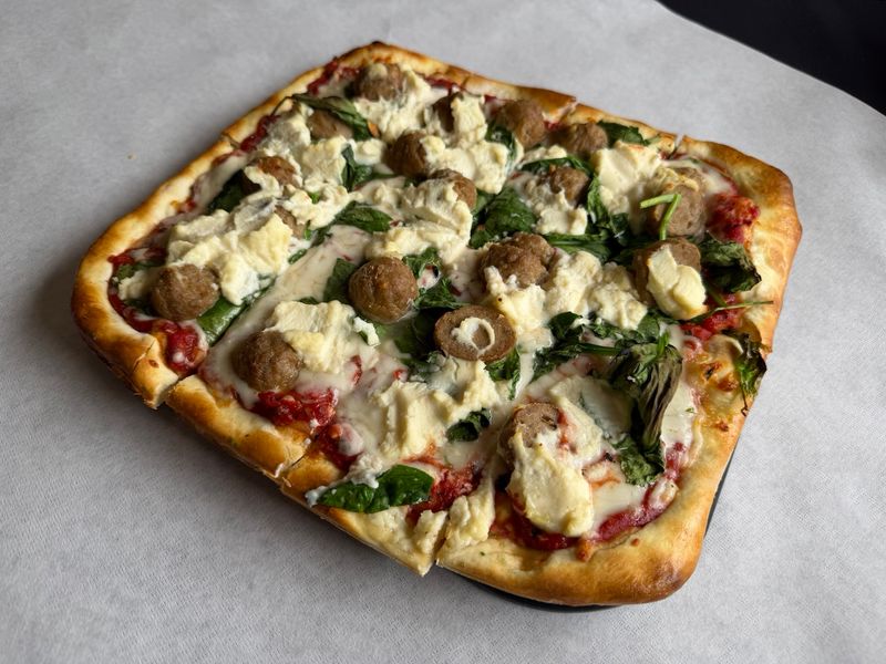Thin-Crust Pizza With a Legacy Behind Every Slice