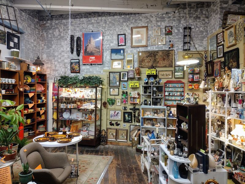 Turn Your Treasure Hunt Into A Full River Market Day