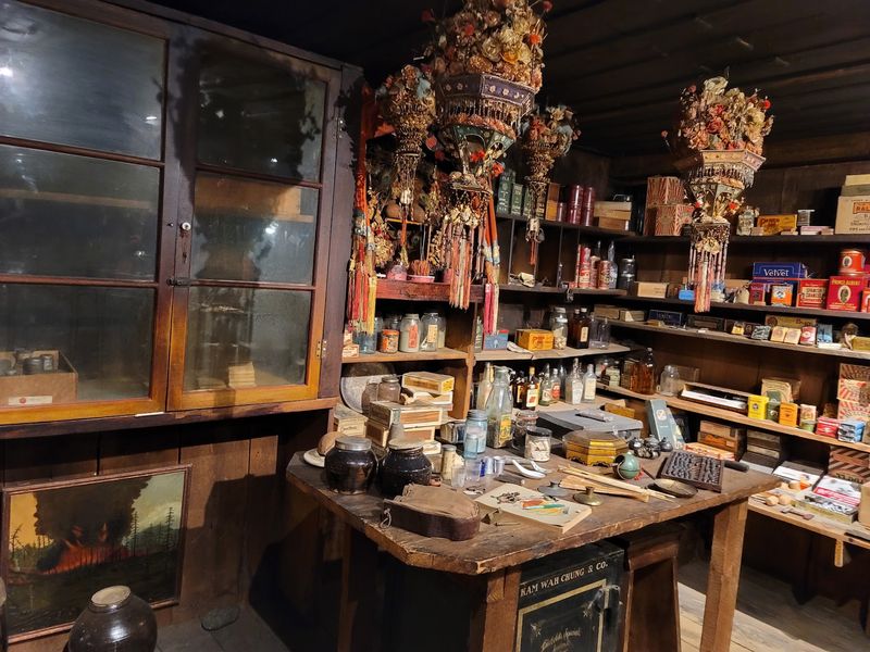 Volunteers And Guides Turn Old Objects Into Great Stories