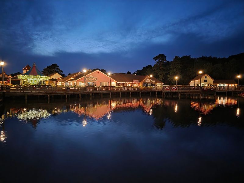 Warm Bites and Lakeside Tables