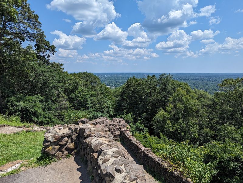Washington Rock State Park, Watchung, NJ Washington Rock State Park, Watchung, NJ