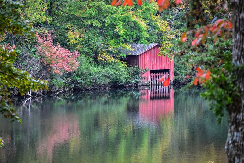 When October Paints the Mountain When October Paints the Mountain