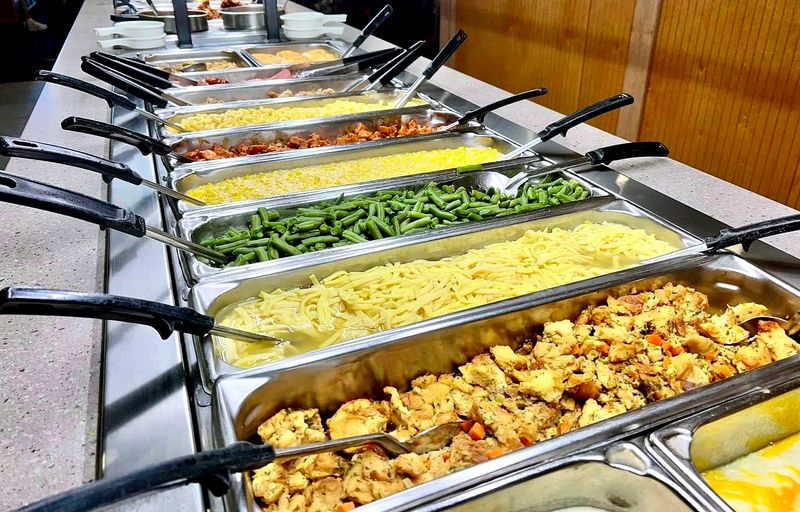 Where the Buffet Line Stretches On Where the Buffet Line Stretches On