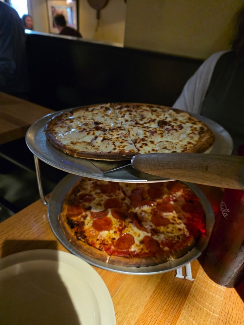 Woody's Wood-Fire Pizza Bar & Oven