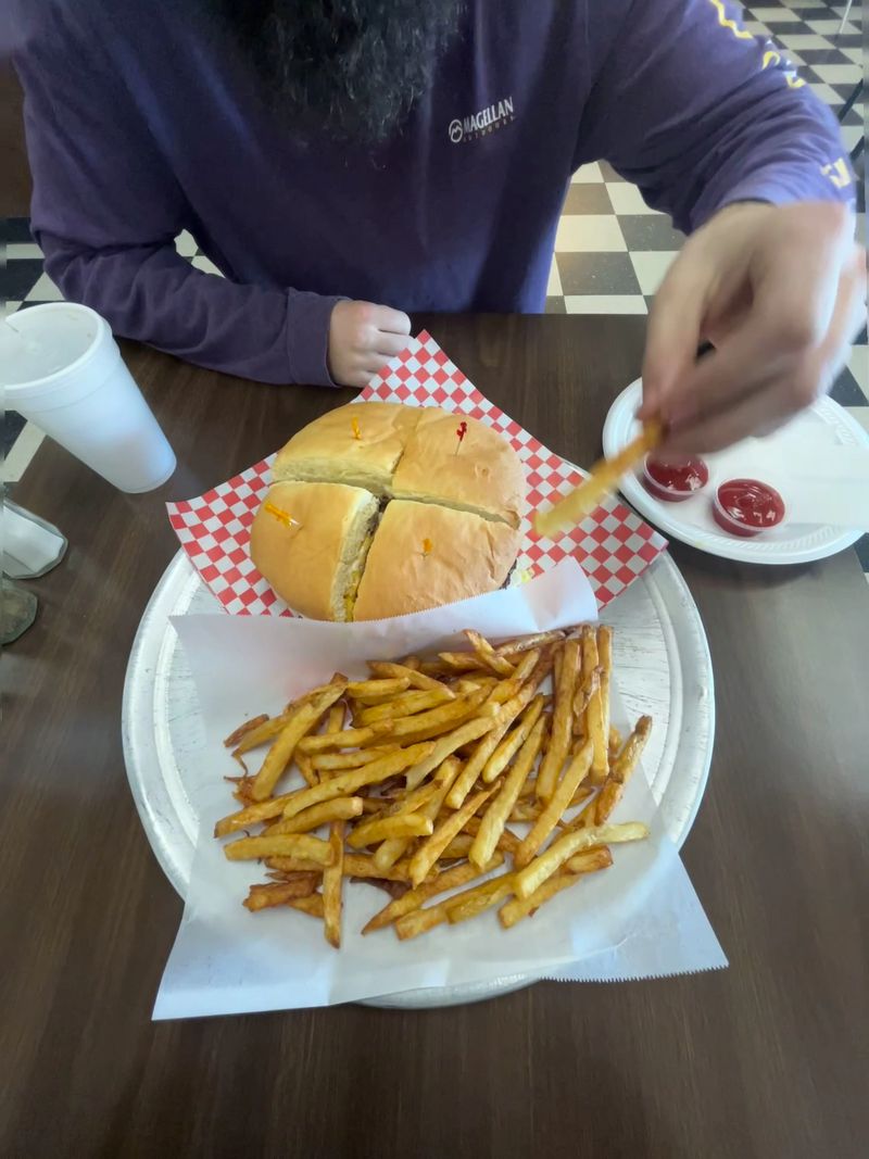 Worth the Drive for a Slice of Burger History