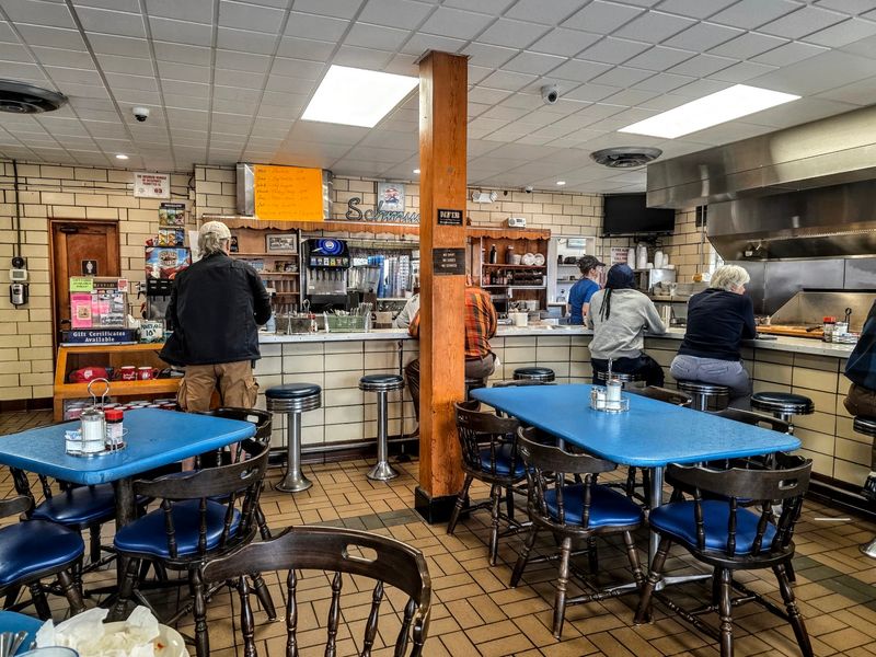 Yellow Brick Walls And A Busy Counter Set The Mood Yellow Brick Walls And A Busy Counter Set The Mood