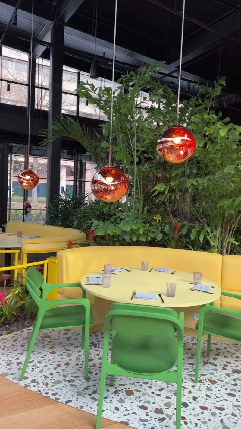 Yes, There Really Is A Jungle Growing Indoors Yes, There Really Is A Jungle Growing Indoors