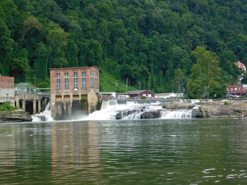 You Can Thank the Falls for Some Early Mountain Power You Can Thank the Falls for Some Early Mountain Power