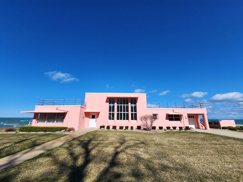 You Can't Miss the Flamingo-Pink Neighbor You Can't Miss the Flamingo-Pink Neighbor