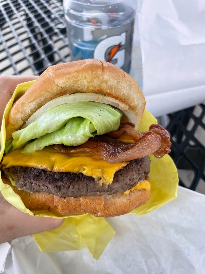 Your Burger Might Show Up Wearing Avocado And Bacon Your Burger Might Show Up Wearing Avocado And Bacon