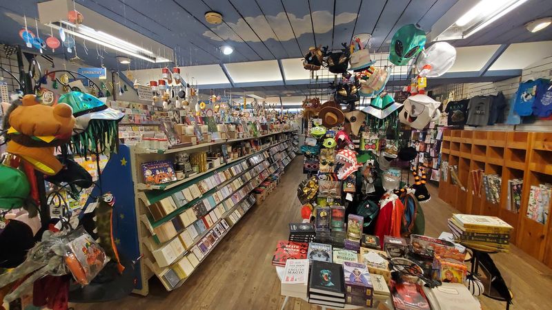 Your Weird Sense Of Humor Finally Has A Card Aisle